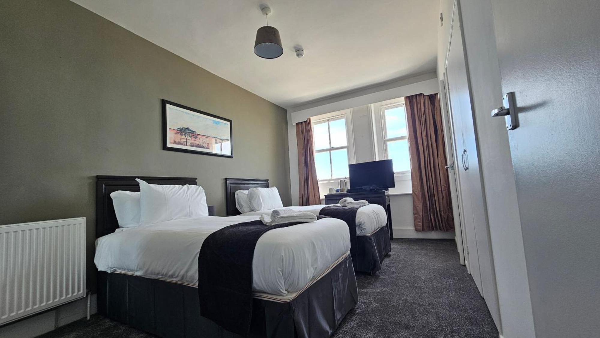 The Strand Hotel Eastbourne Exterior photo