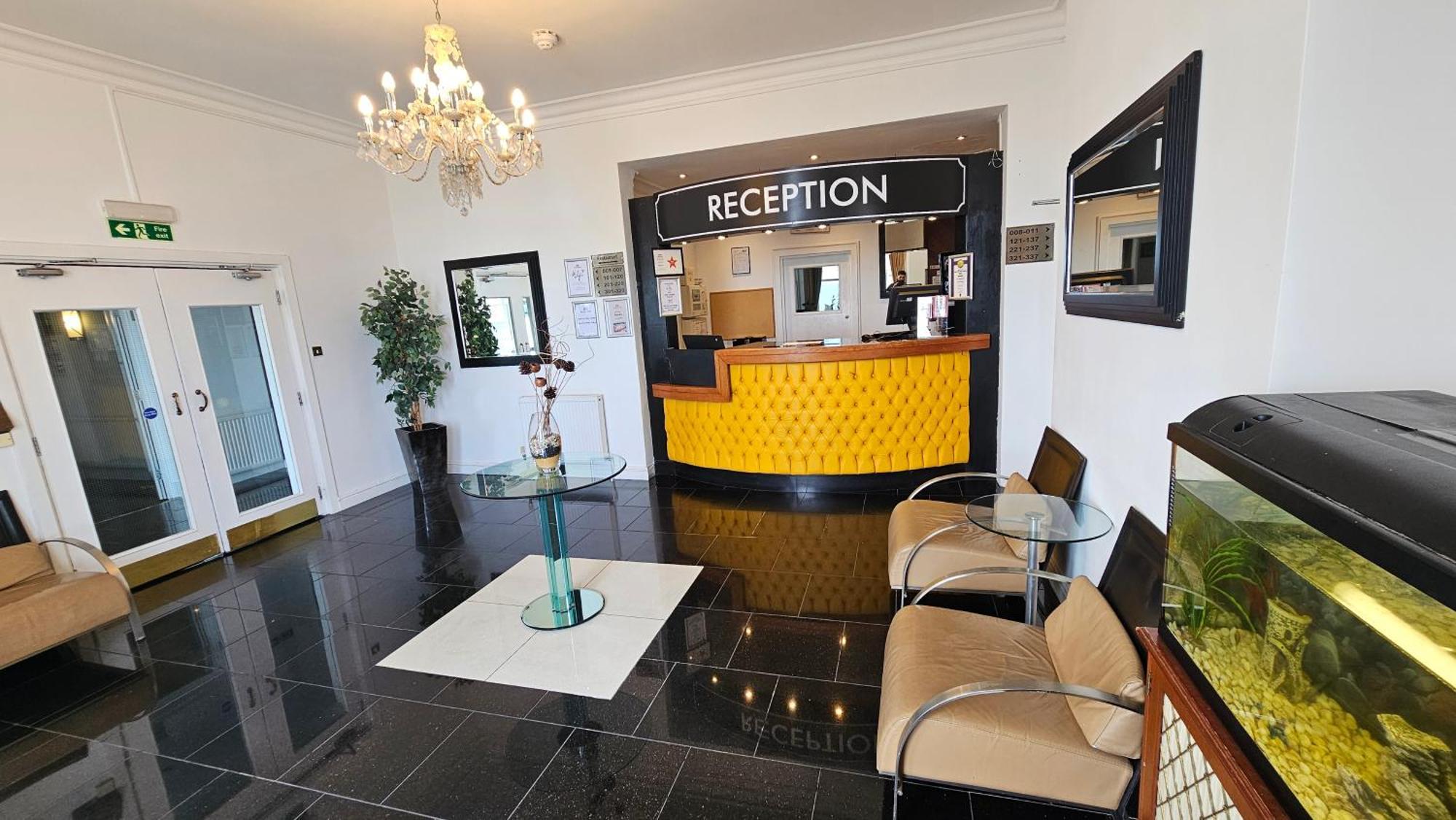 The Strand Hotel Eastbourne Exterior photo