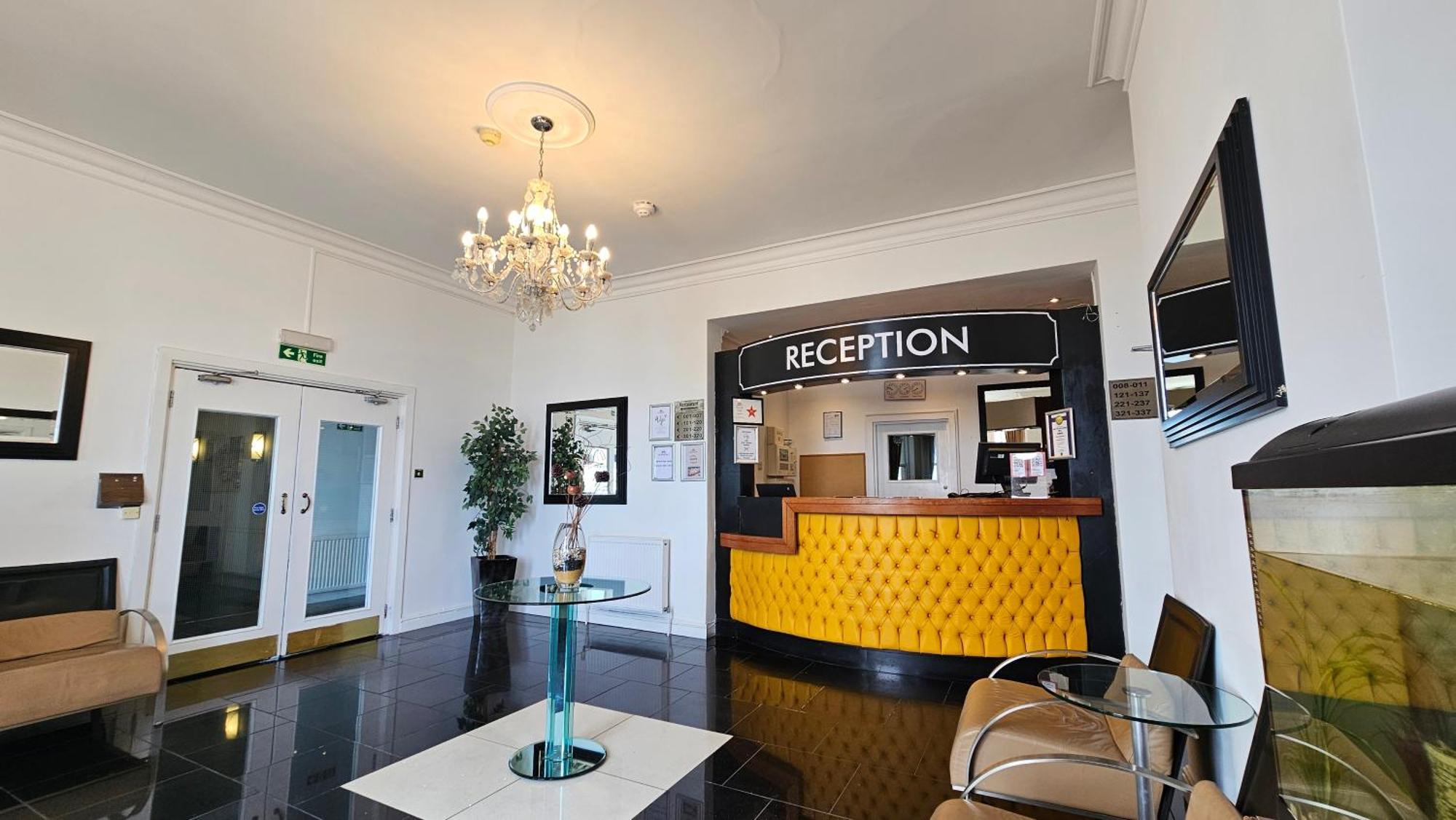 The Strand Hotel Eastbourne Exterior photo